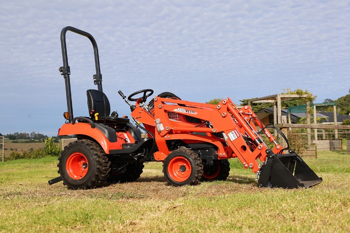 CS26010 Sub Compact Tractor
