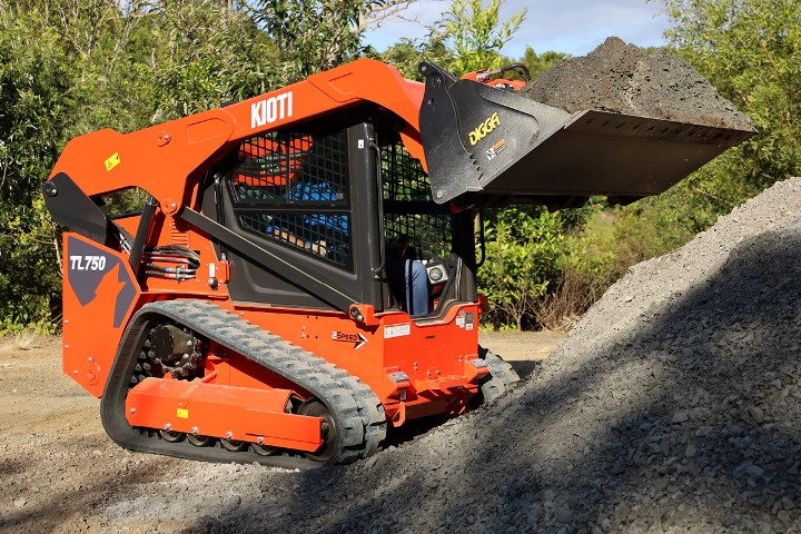 TL750 Skid Steer