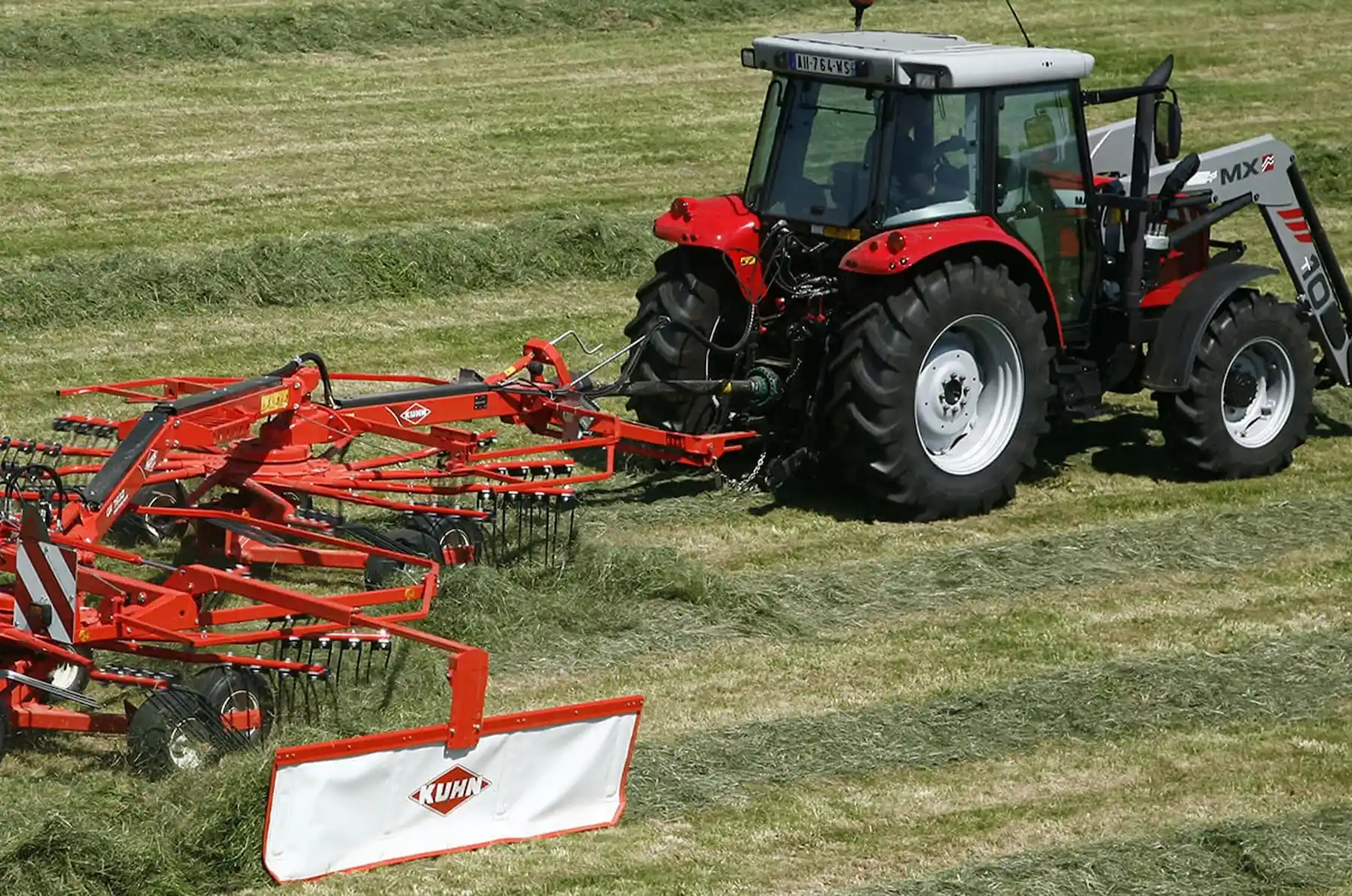 Kuhn hay rake